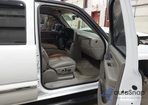 2004 GMC Sierra 1500 Slt z USA, uszkodzony, nr VIN 2GTEK13T741418593